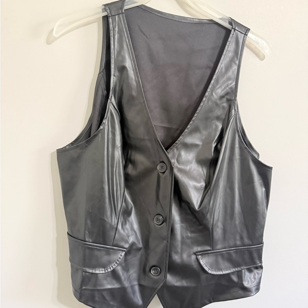 SHEIN Black Faux Leather Curve Vest
